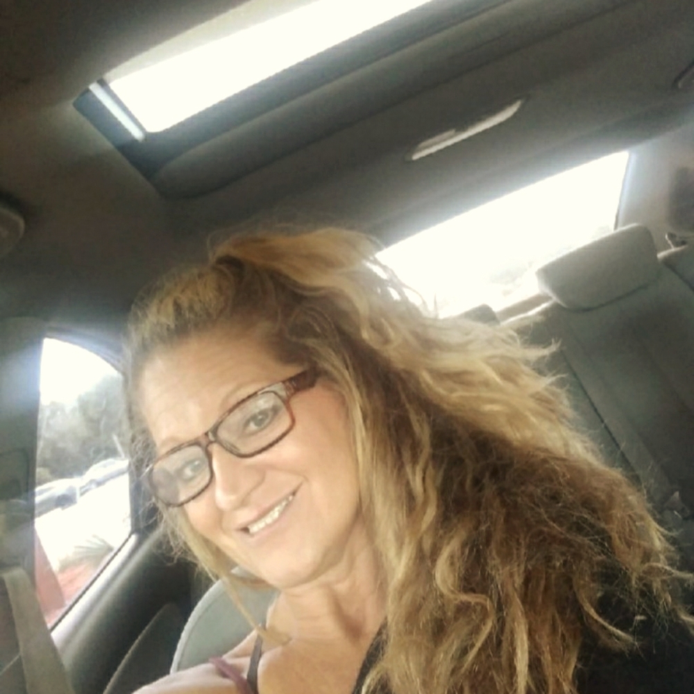 Meet your Posher, Traci